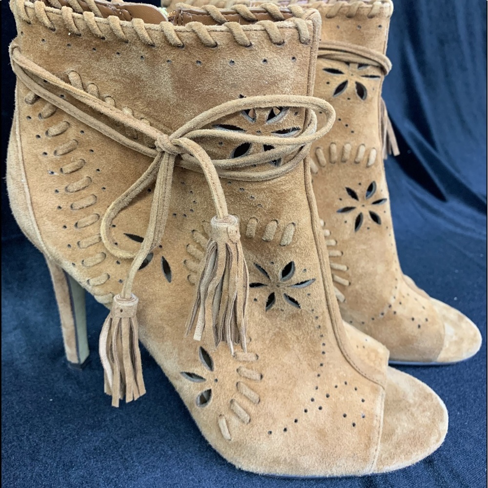Ivanka Trump size 8.5 laser cut open toed bootie